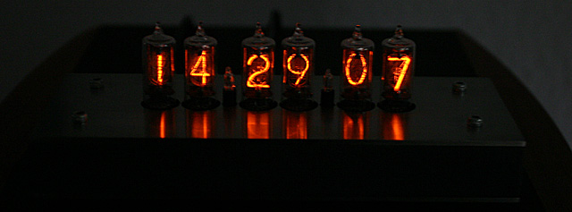 CD81 nixie clock - \ in the dark